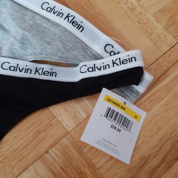 Price drop🎉🎉🎉Calvin Klein thong set❤ - Picture 2 of 4